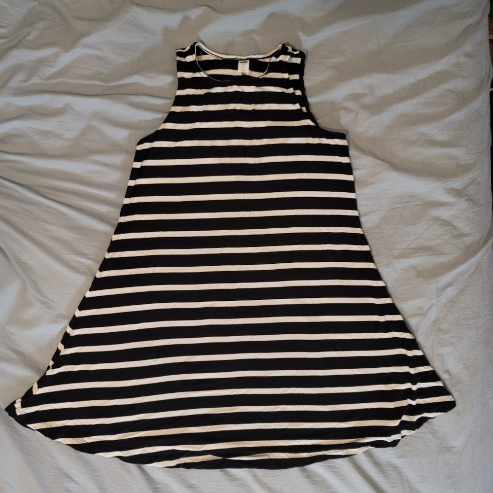 Old Navy black/white stripe swing dress S Petite